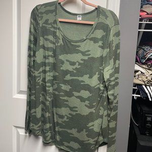 Old Navy XL camo long sleeve butter soft tee